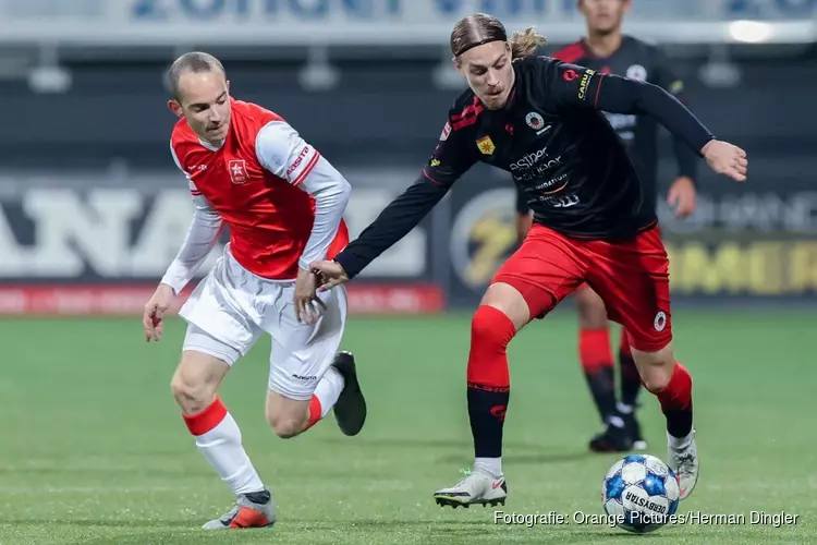 Excelsior wint eindelijk in eigen huis, MVV met 2-0 geklopt