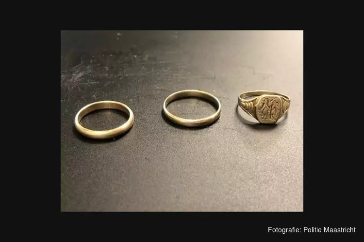 Eigenaar gouden ringen gezocht