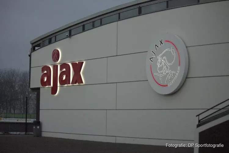 Jong Ajax klopt MVV